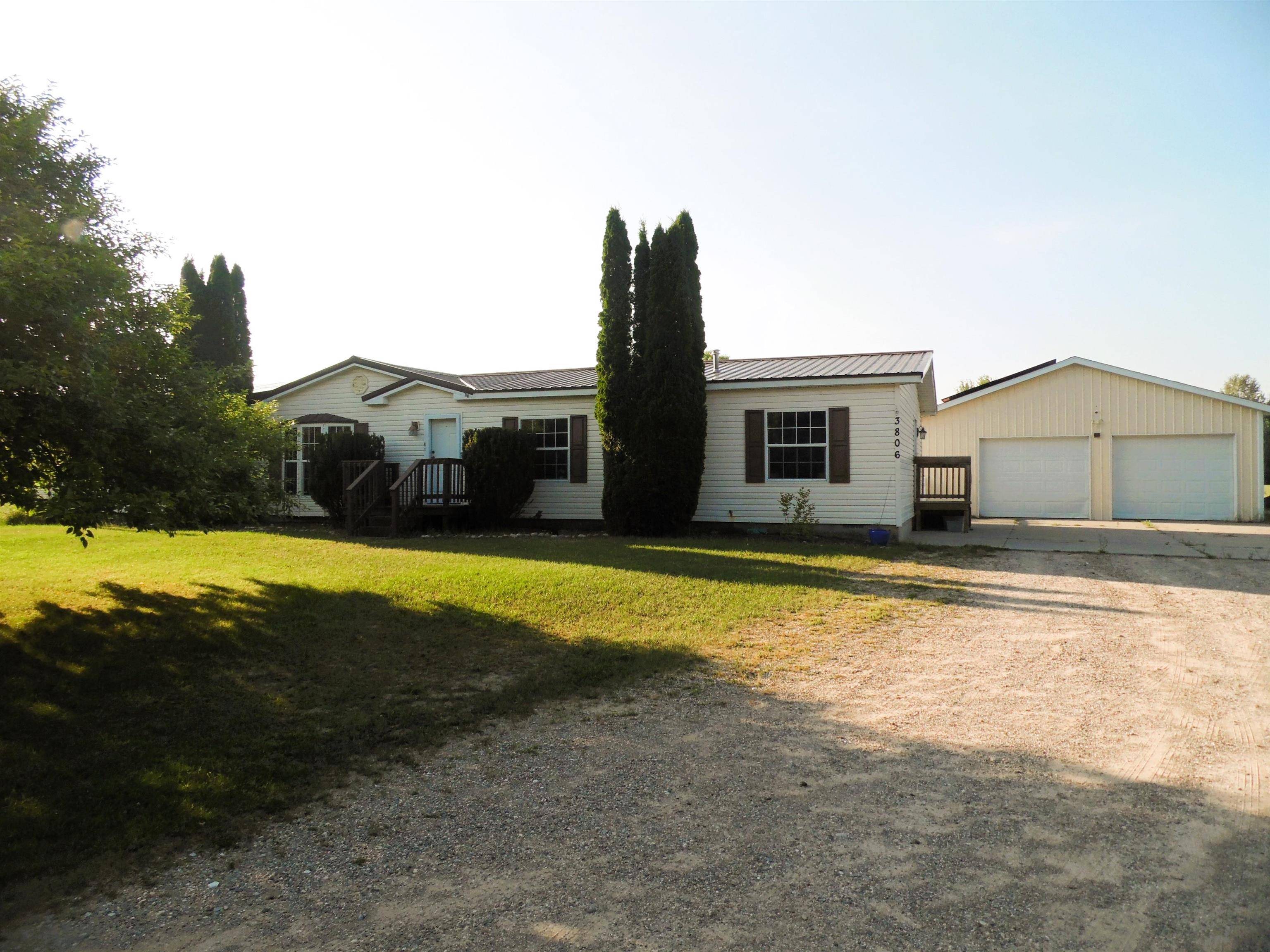 Beaverton, MI 48612,3806 Calhoun Road