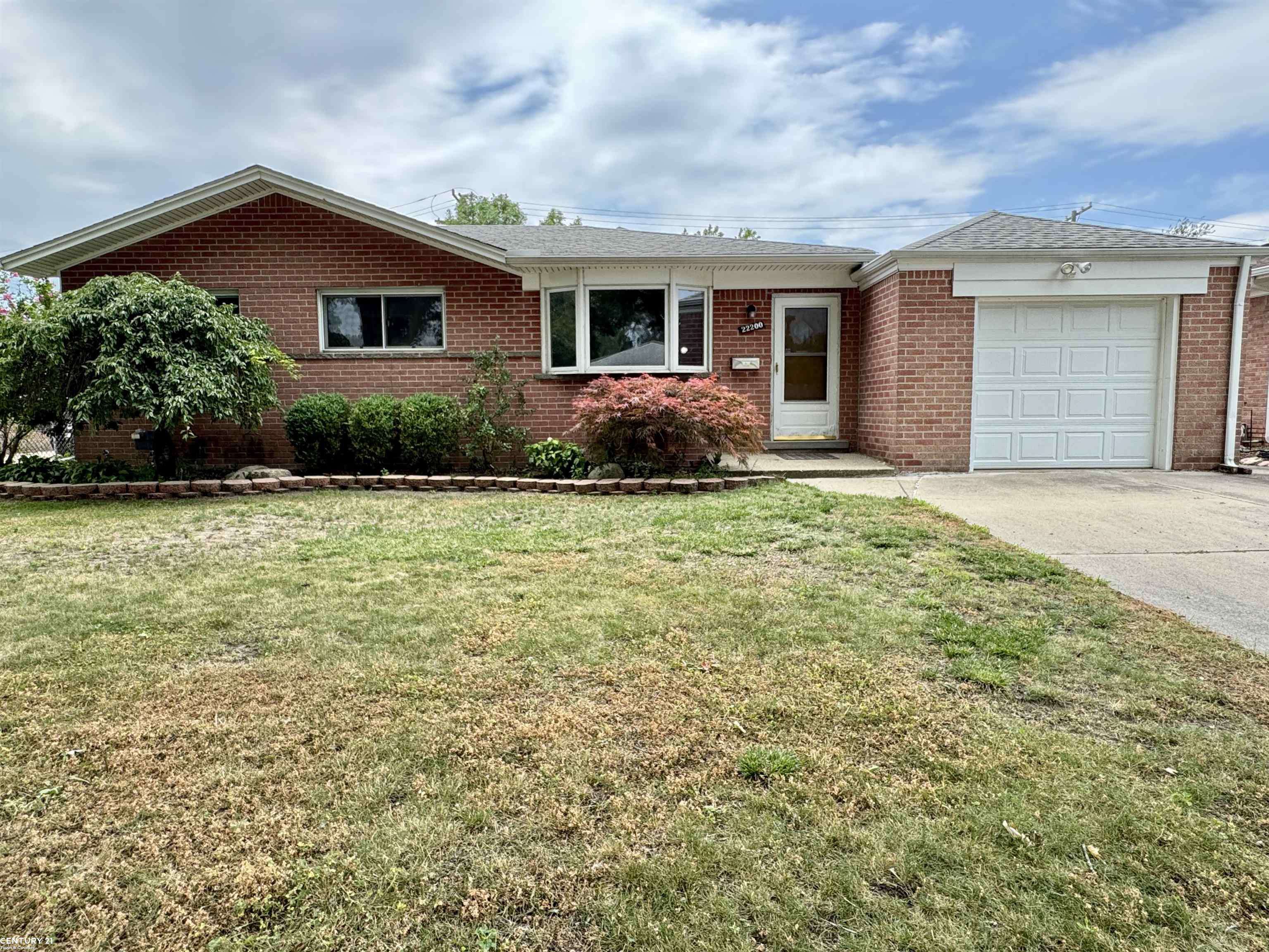 22200 Stephens Street, Saint Clair Shores, MI 48080