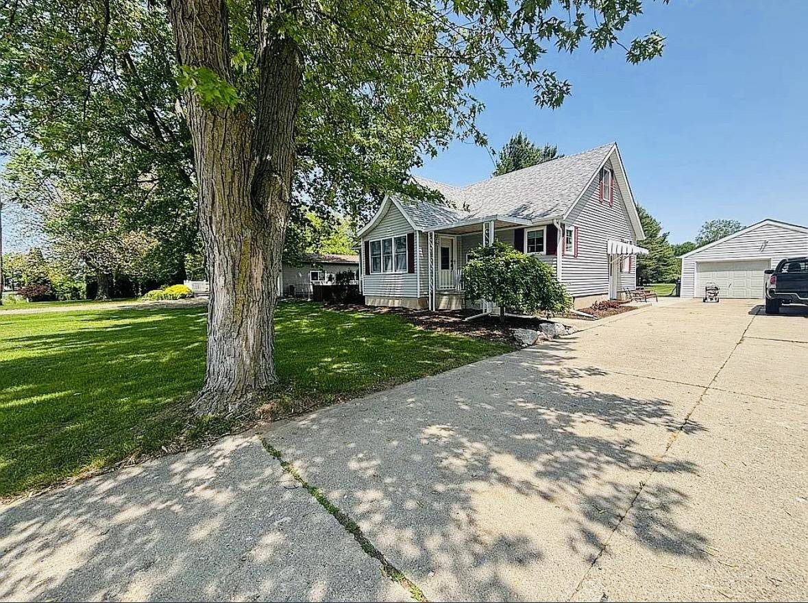 2381 S Garfield Road, Auburn, MI 48611