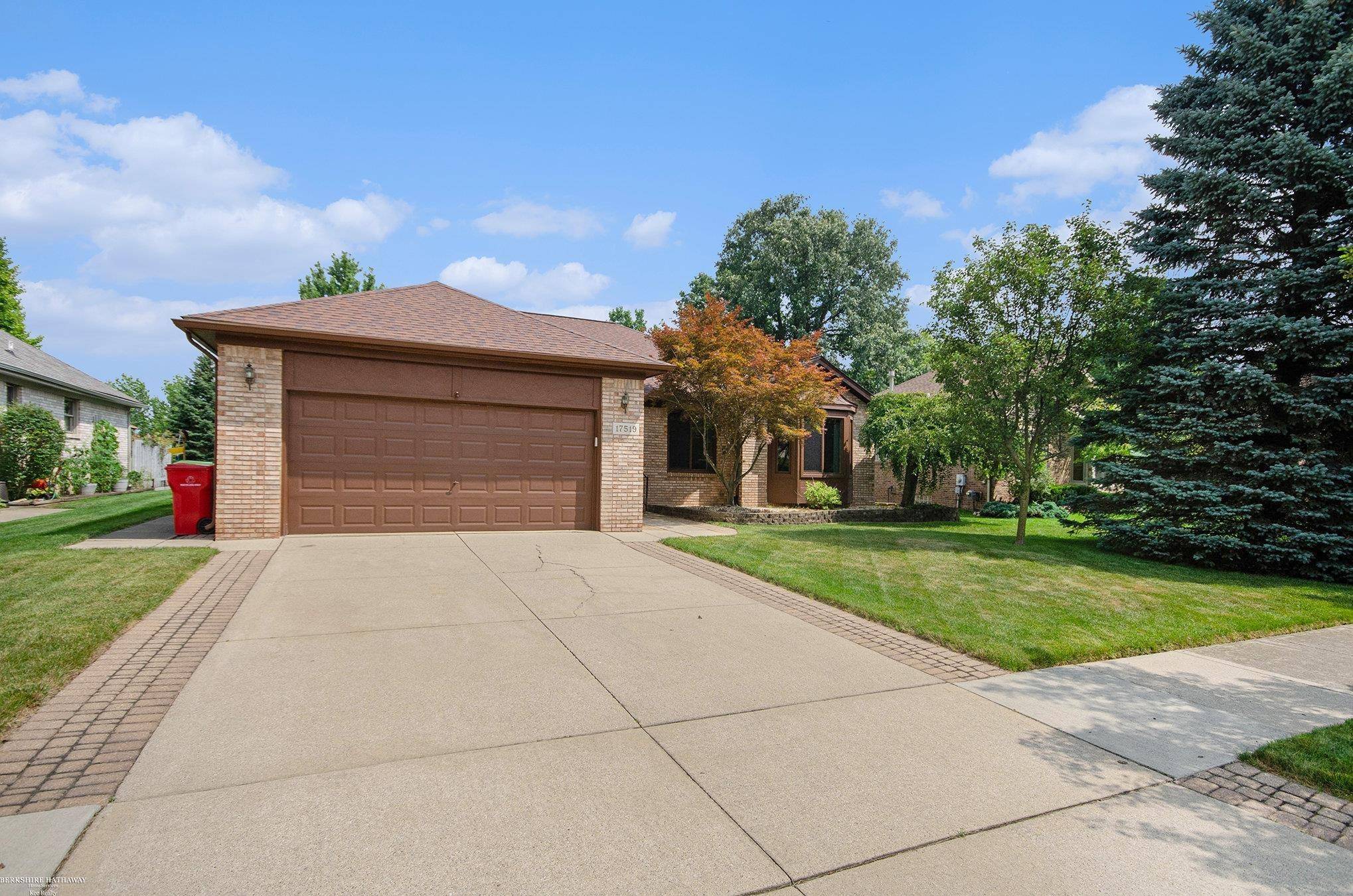 Macomb, MI 48044,17519 Rocco Drive