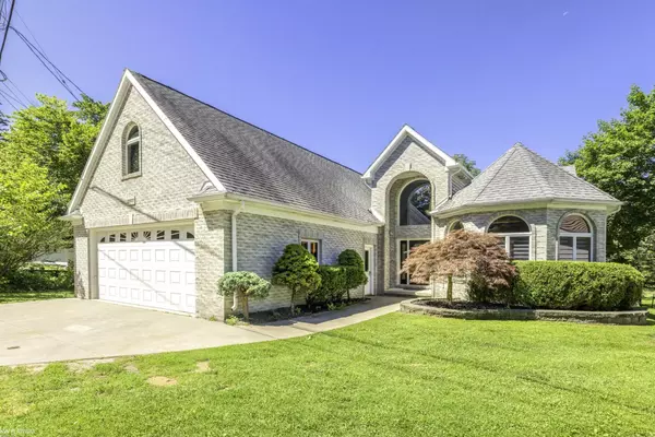 2857 Riverside Drive, Port Huron, MI 48060