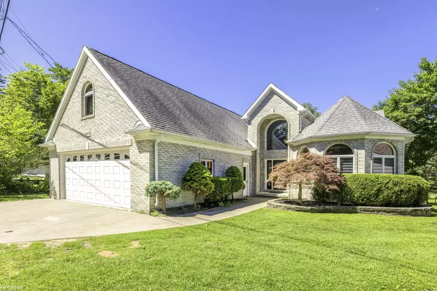 2857 Riverside Drive, Port Huron, MI 48060