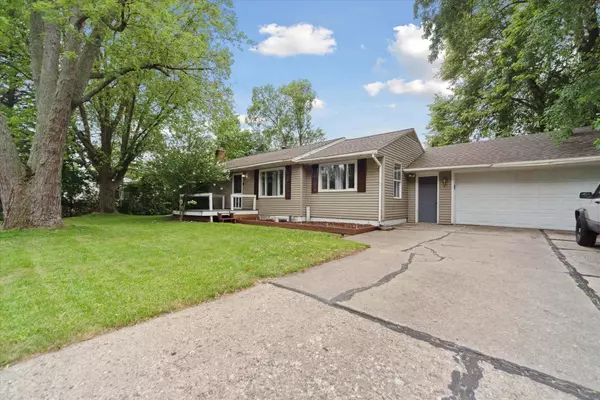 437 Iris Avenue, Lansing, MI 48917