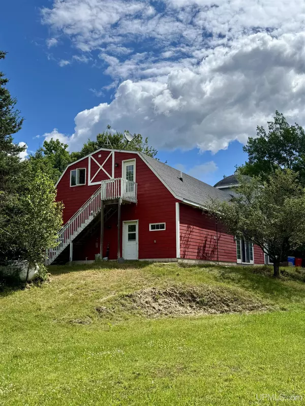 Negaunee, MI 49866,3 Maple Ridge Road