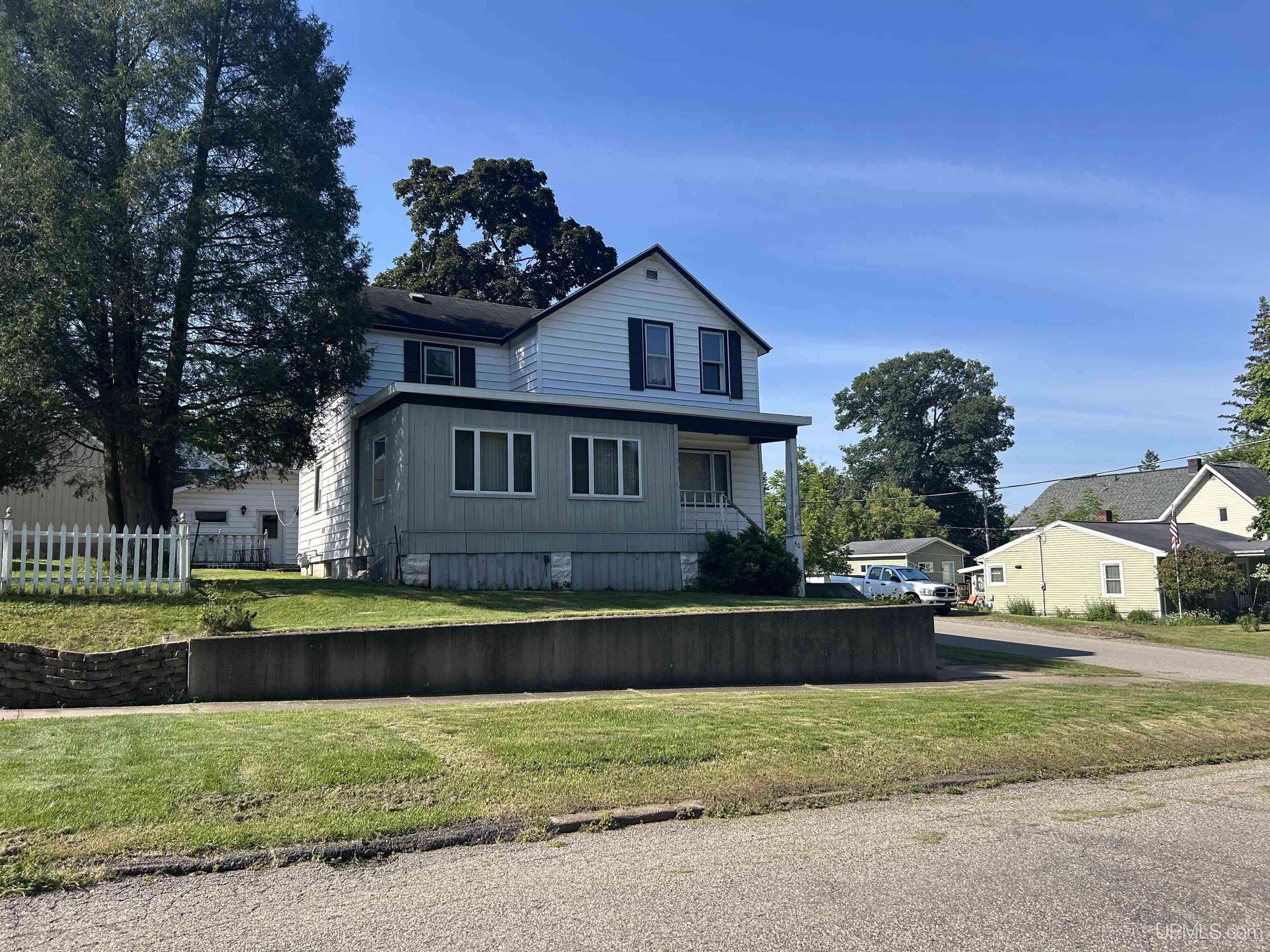 501 E B Street, Iron Mountain, MI 49801