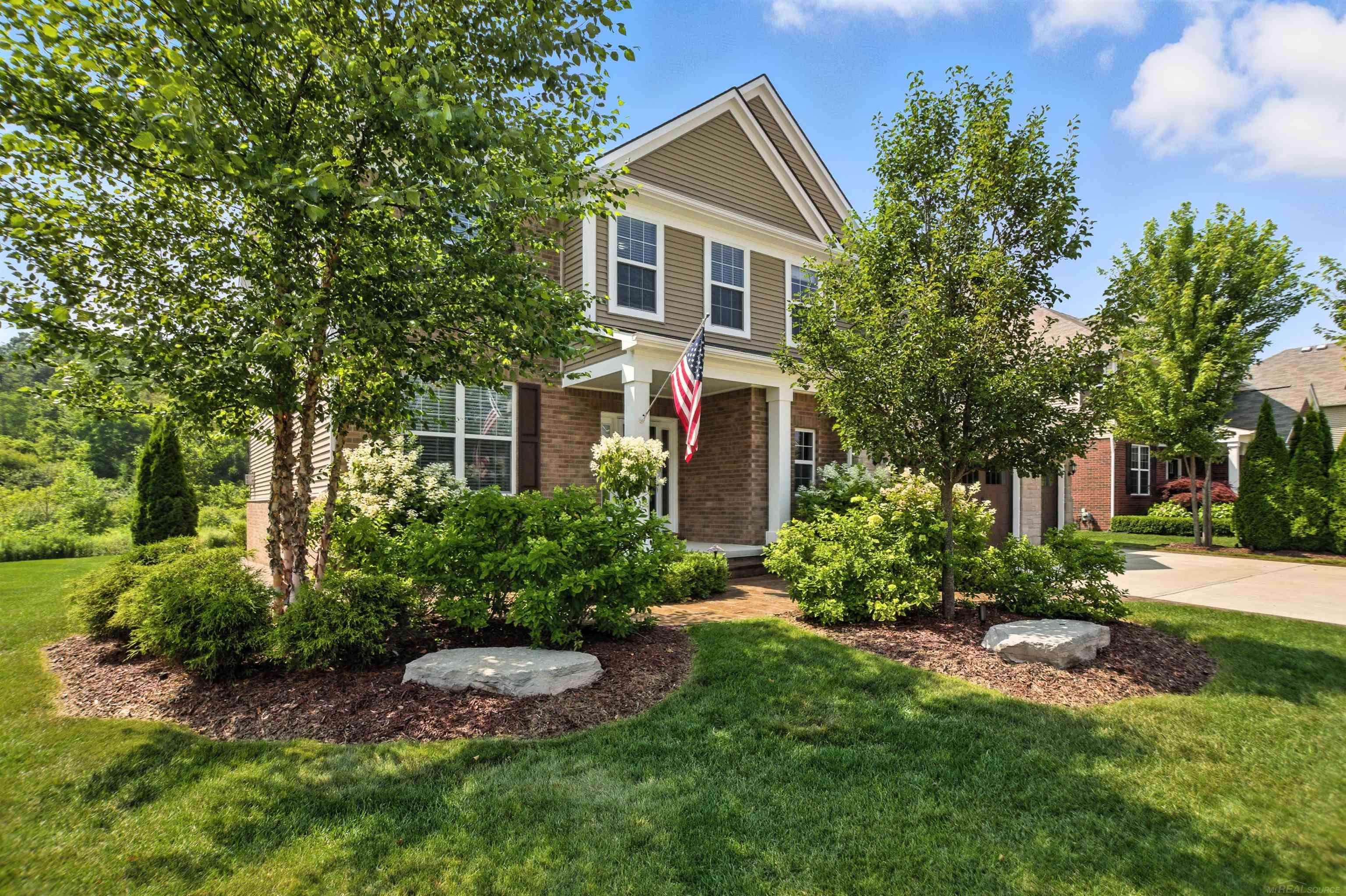 2066 Findley Circle, Lake Orion, MI 48360