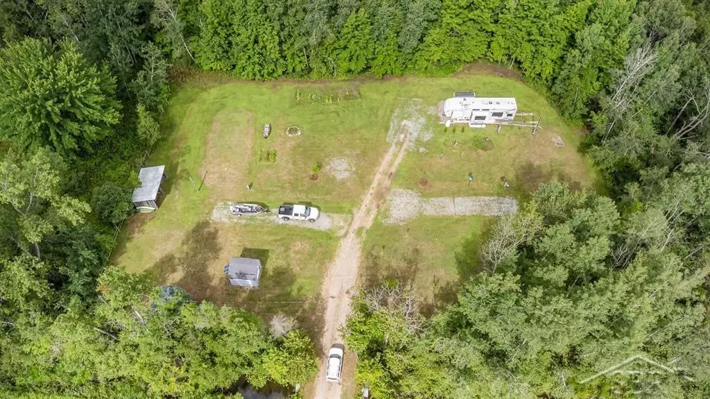 6857 N Coleman Road, Coleman, MI 48618