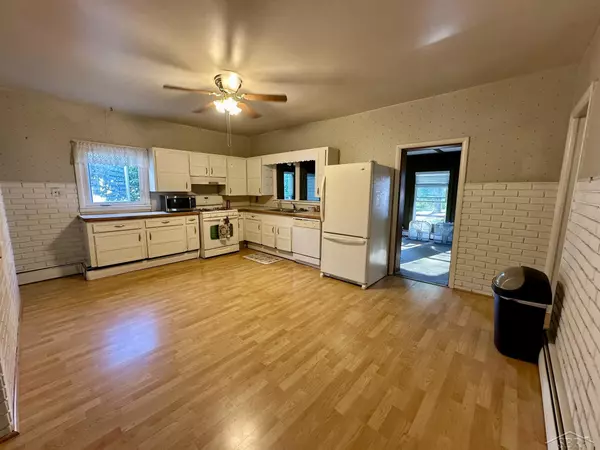 East Tawas, MI 48730,409 Smith Street