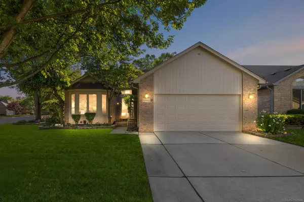 43410 Pointe Drive, Clinton Township, MI 48038-4834