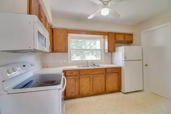 Saint Clair Shores, MI 48082,22621 Garfield Street