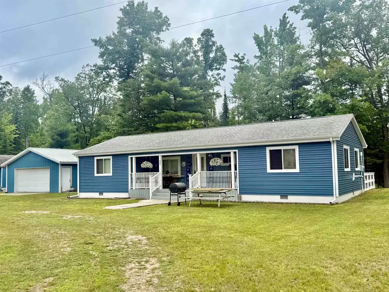 234 W Elder Drive, Harrison, MI 48625