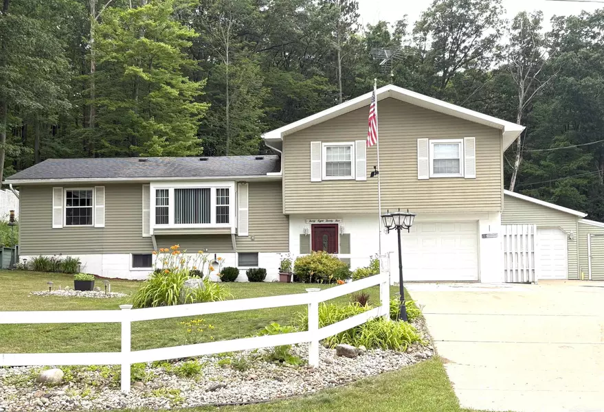 3825 Lapham Drive, Harrison, MI 48625