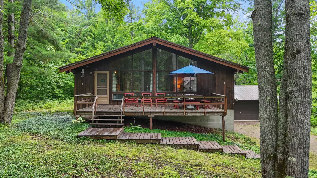 8056 Fairway Hallow Dr. Drive, Mancelona, MI 49659