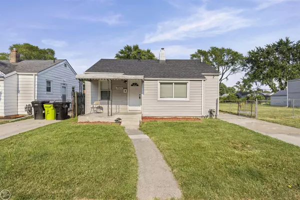 28096 Waverly Street, Roseville, MI 48066