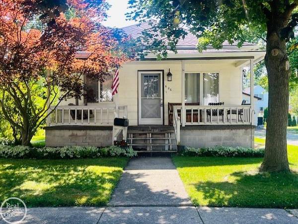 606 N 6th Street, Saint Clair, MI 48079