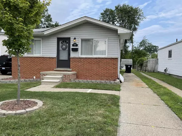 28242 Ginley Street, Roseville, MI 48066