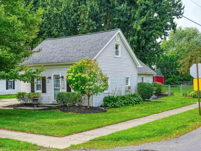 73475 Floral Street, Armada, MI 48005