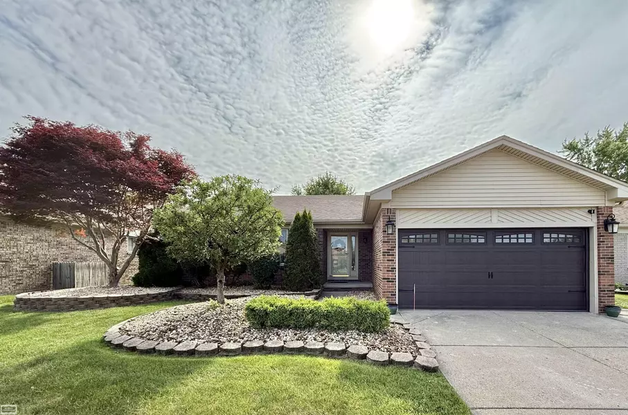 47594 Stephanie Drive, Macomb Twp, MI 48044