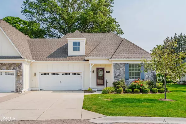 Grosse Pointe Woods, MI 48236,32 River Lane