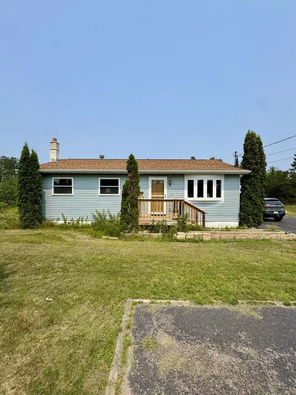 1663 E M28 Highway, Marquette, MI 49855