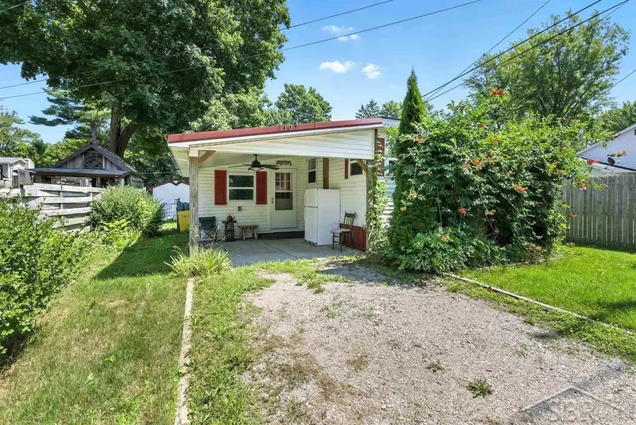 107 2nd Street, Beaverton, MI 48612