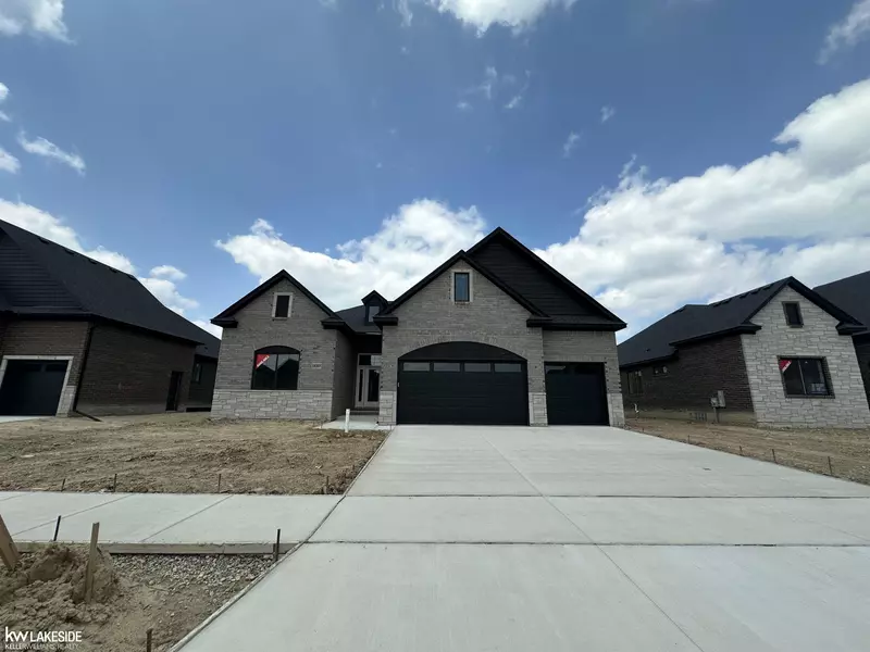 19307 Springbrook Drive, Macomb, MI 48044