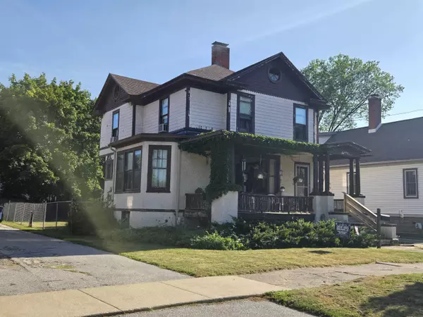 1912 5th Boulevard, Bay City, MI 48708