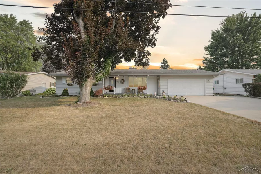 2923 Thunderbird Drive, Bay City, MI 48706