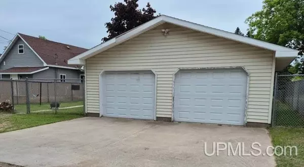 Escanaba, MI 49829,612 N 20th Street