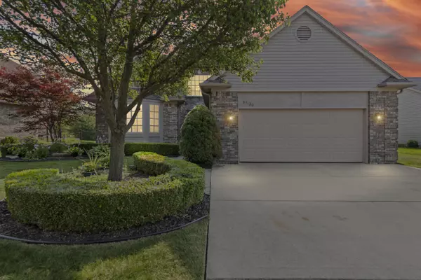 53120 Fox Pointe Drive, New Baltimore, MI 48047