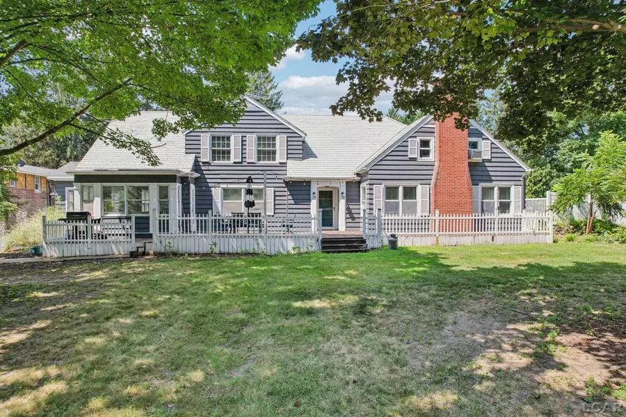 2550 Bent Oak Avenue, Adrian, MI 49221