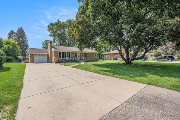 31239 Cyril Street, Fraser, MI 48026