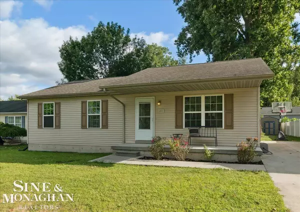 255 Harbor View Drive, Marysville, MI 48040