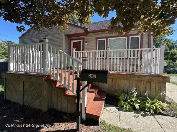 206 Campbell Street, Bay City, MI 48708