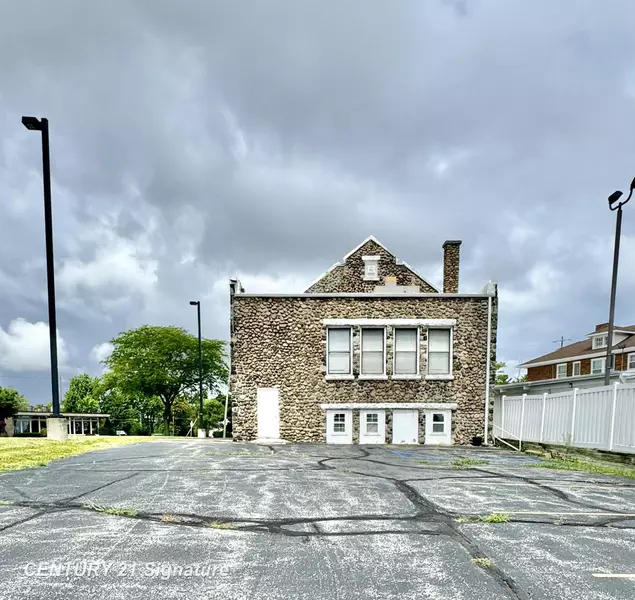 1214 N Michigan Avenue, Saginaw, MI 48602