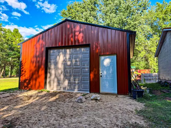 Farwell, MI 48622,11011 Beaver Avenue