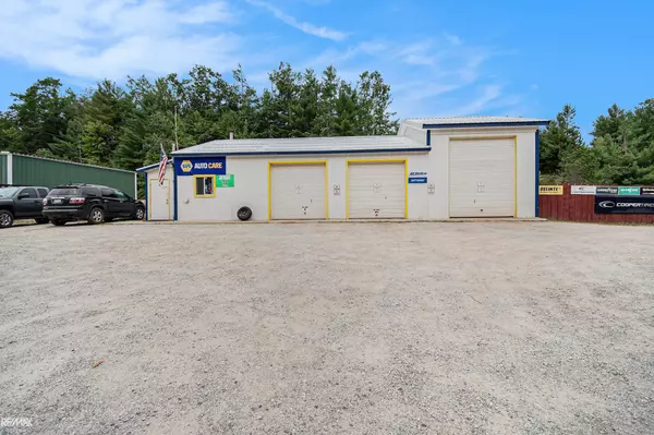 5557 N Red Oak Road, Lewiston, MI 49756