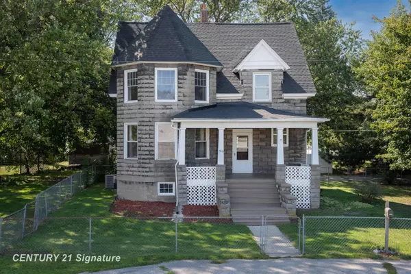 300 S Columbian Street, Bay City, MI 48706