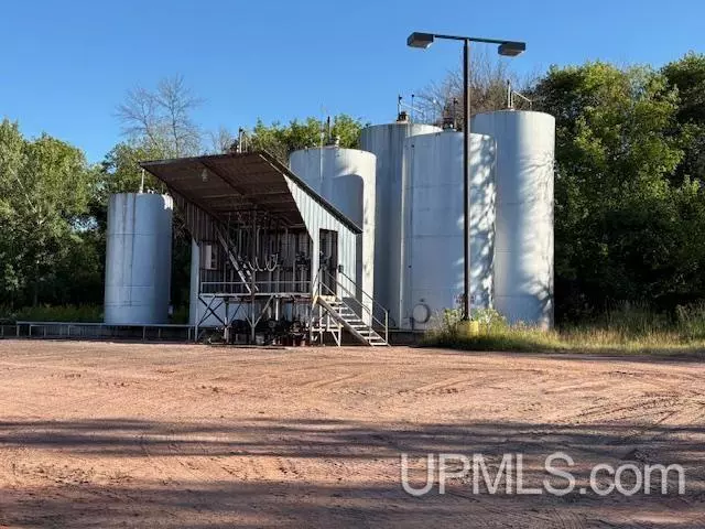 605 E Lead Street, Bessemer, MI 49911
