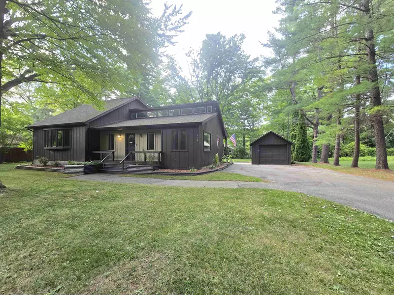 634 W Donald Lane, Sanford, MI 48657