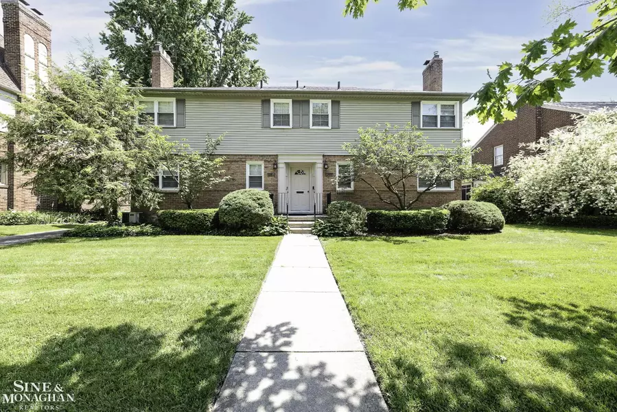 814 Harcourt Road, Grosse Pointe Park, MI 48230