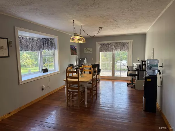 Rock, MI 49880,2285 Rm Road