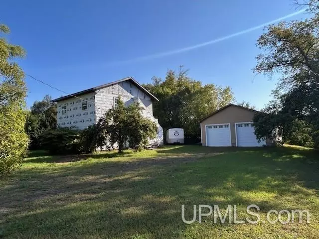 46882 Naumkeg Street, Atlantic Mine, MI 49905