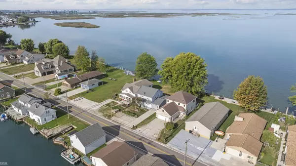 8274 Anchor Bay Drive,  Clay,  MI 48001