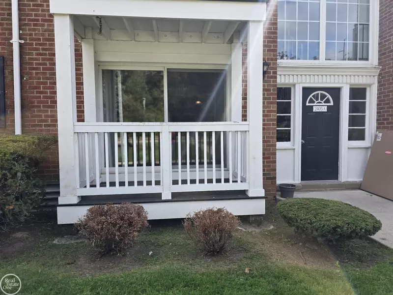 2405 Torquay Street, Royal Oak, MI 48073