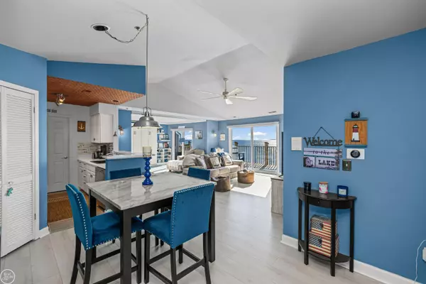 Harrison Twp, MI 48045-2688,37530 Jefferson, #303 Avenue