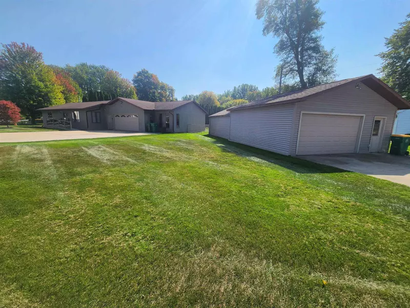 59 Spruce Ridge Road, Bay City, MI 48706