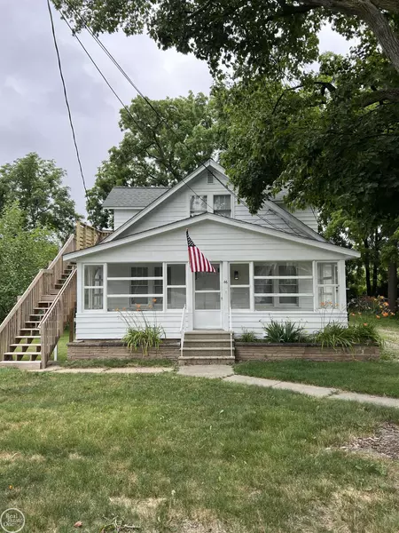 46 Smith Court, Lake Orion, MI 48362-2767