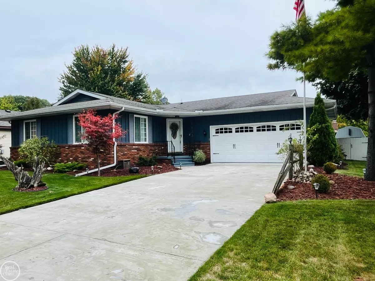 Port Huron, MI 48060,1423 Old Squire Lane