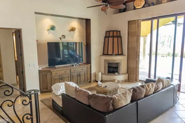 Out Of Michigan, FL 32169,000 Cabo San Lucas Drive